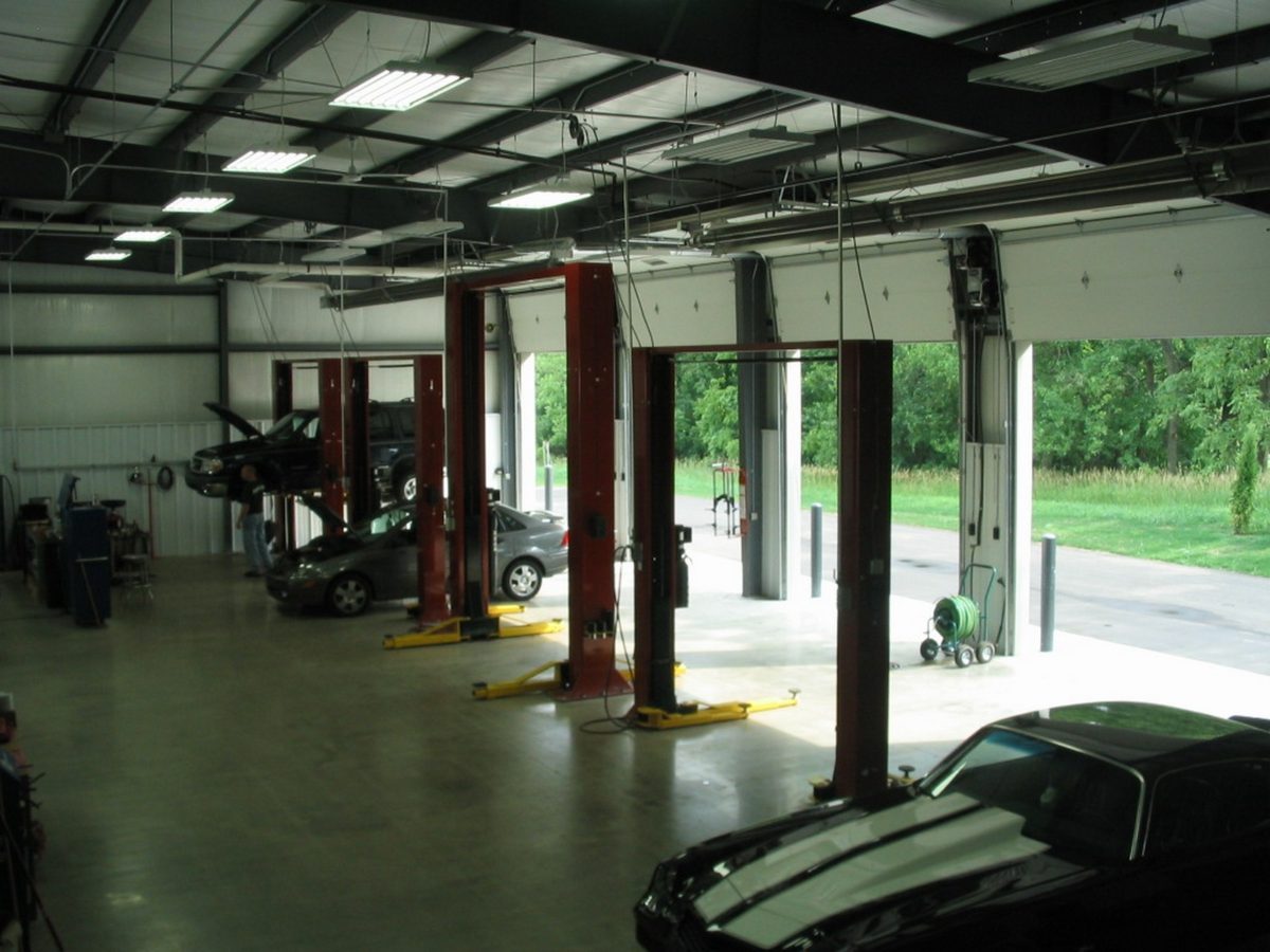 Monteith Tire DJ Construction